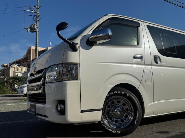 ハイエースバン スーパーGL ダークプライム 特別仕様車 ディーゼルターボ LEDヘッドライトLEDポジション ナビ地デジTVドライブレコーダー スマートキー プッシュスタート ダークプライム専用ハーフレザーシートダークプライム専用コンビハンドル(2枚目)