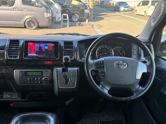ハイエースバン スーパーGL ダークプライム 特別仕様車 ディーゼルターボ LEDヘッドライトLEDポジション ナビ地デジTVドライブレコーダー スマートキー プッシュスタート ダークプライム専用ハーフレザーシートダークプライム専用コンビハンドル(20枚目)