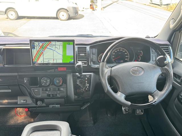 ハイエースワゴン ＧＬ　４型フェイス　１０人乗り　ＬＥＤヘッドライト　ＬＥＤポジション　ＬＥＤフォグ　社外オーディオ　バックカメラ　ＥＴＣ　ドライブレコーダー　リアエアコン　リアヒーター　ローダウン　黒木目オーディオパネル（18枚目）