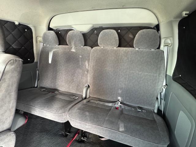 ハイエースワゴン ＧＬ　４型フェイス　１０人乗り　ＬＥＤヘッドライト　ＬＥＤポジション　ＬＥＤフォグ　社外オーディオ　バックカメラ　ＥＴＣ　ドライブレコーダー　リアエアコン　リアヒーター　ローダウン　黒木目オーディオパネル（29枚目）