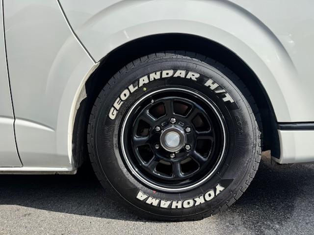 ハイエースバン ロングスーパーGL HIDライト LEDフォグ 社外テール ローダウン15インチAW ALPINEナビ地デジフルセグTV ALPINE天井モニター バックカメラETC ベッドキット シートカバー 黒木目オーディオパネル(15枚目)