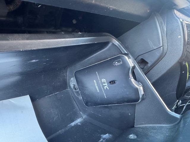 ハイエースバン ロングスーパーGL HIDライト LEDフォグ 社外テール ローダウン15インチAW ALPINEナビ地デジフルセグTV ALPINE天井モニター バックカメラETC ベッドキット シートカバー 黒木目オーディオパネル(25枚目)