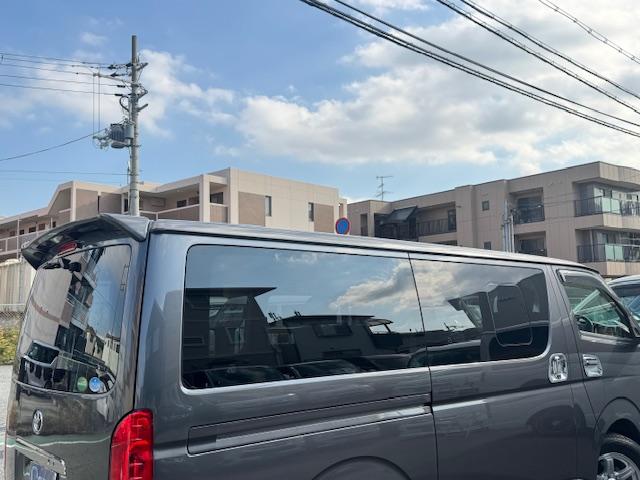 ハイエースバン スーパーGL ダークプライム 新品ベッドキット ディーゼルターボ LEDヘッドライトLEDフォグ リアスポイラー ナビ地デジバックカメラETC ドライブレコーダー スマートキー ダークプライム専用ハーフレザーシート・コンビハンドル(47枚目)