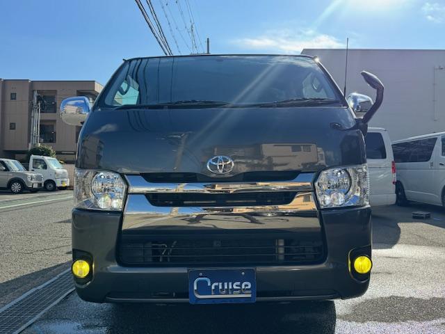 ハイエースバン スーパーGL ダークプライム 特別仕様車 3000ccディーゼルターボ 希少廃盤カラー1G3グレーメタリック 98,267キロ時タイミングベルト交換済みステッカー有り LEDヘッドライト LEDイエローフォグ ハーフレザーシート(5枚目)