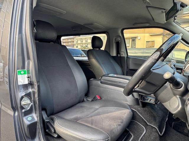 ハイエースバン スーパーGL ダークプライム 特別仕様車 3000ccディーゼルターボ 希少廃盤カラー1G3グレーメタリック 98,267キロ時タイミングベルト交換済みステッカー有り LEDヘッドライト LEDイエローフォグ ハーフレザーシート(67枚目)