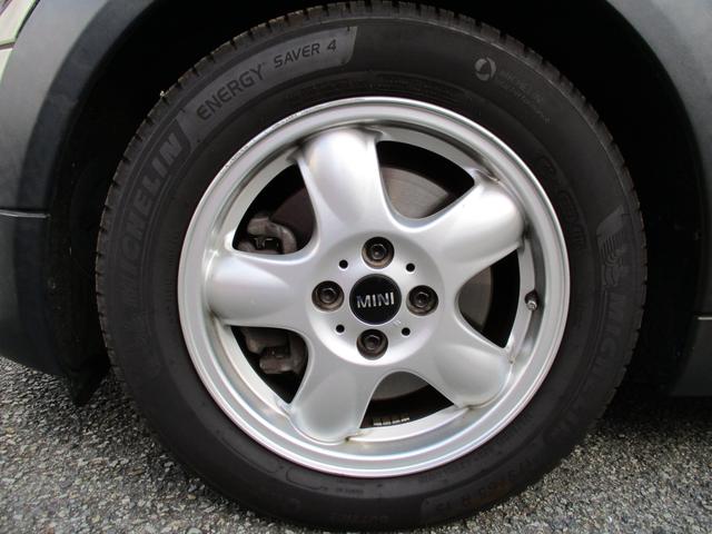 クーパー クラブマン 後期モデル 正規ディーラー車 純正キセノンヘッドライト 15インチアルミホイール ETC 純正オーディオデッキ(17枚目)