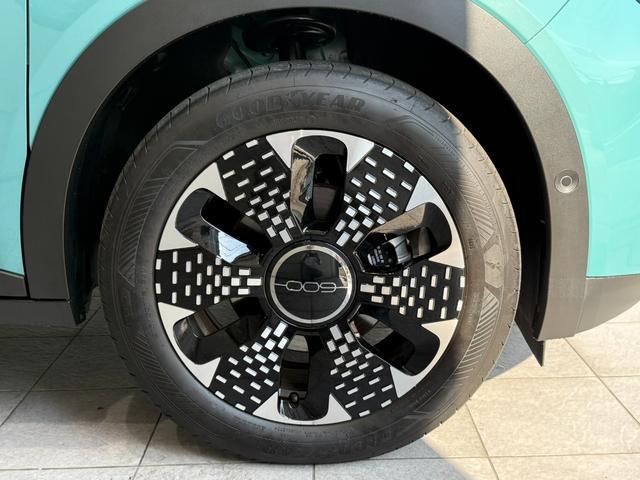 ６００ハイブリッド ラ　プリマ　デモカーＵＰ（10枚目）