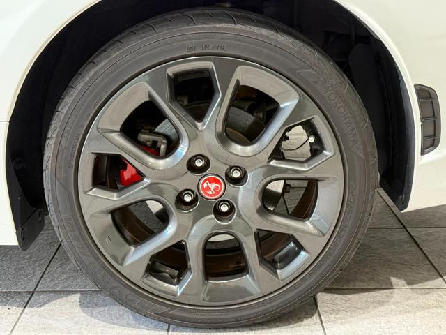 アバルト１２４ スパイダー ベースグレード　ワンオーナー　レコモン　６ＡＴ　カーボン調ラッピング（6枚目）