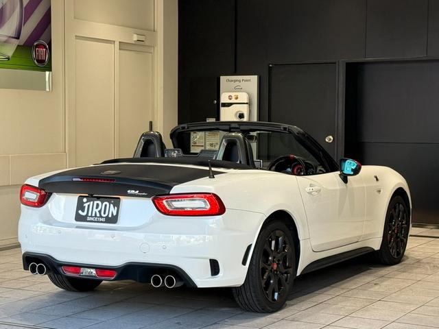 アバルト１２４ スパイダー ベースグレード　ワンオーナー　レコモン　６ＡＴ　カーボン調ラッピング（16枚目）