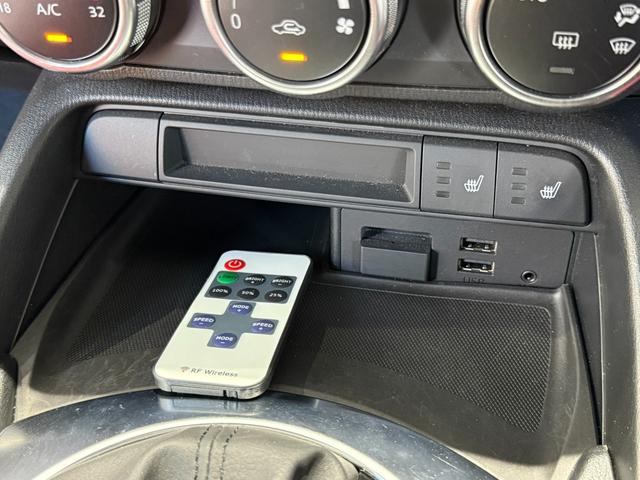 アバルト１２４ スパイダー ベースグレード　ワンオーナー　レコモン　６ＡＴ　カーボン調ラッピング（26枚目）