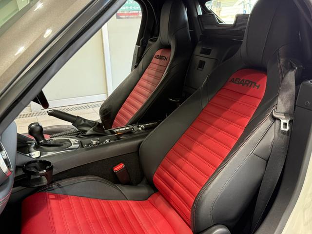 アバルト１２４ スパイダー ベースグレード　ワンオーナー　レコモン　６ＡＴ　カーボン調ラッピング（32枚目）