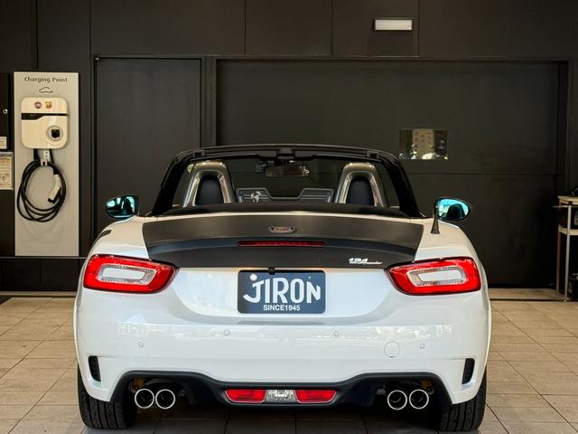 アバルト１２４ スパイダー ベースグレード　ワンオーナー　レコモン　６ＡＴ　カーボン調ラッピング（36枚目）