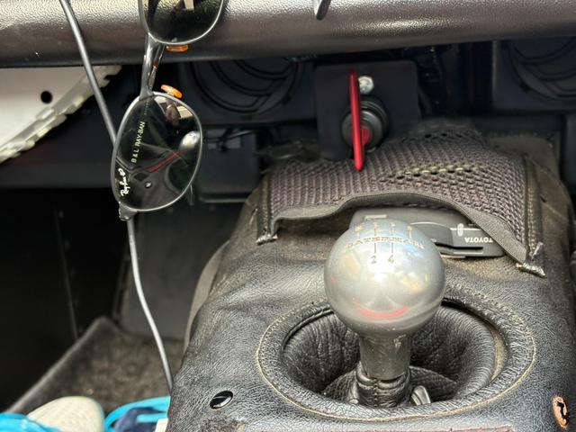 セブンロードスポーツ ２００　ディーラー車　ワンオーナー　ブラックノーズバンド　ブラックパック　バッテリーキルスイッチ　４点式ハーネス　クイックリリース　ブラックフューエルキャップ（6枚目）