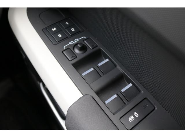 ディフェンダー １１０Ｘ－ダイナミックＳＥ　Ｄ３００　ワンオーナー　ブラックエクステリアパック　エアサスペンションパック　黒革シート　レーンキープ　ＢＳＭ　ＤＡ　ＴＶ　３６０°カメラ　シートヒーター　パノラマサンルーフ　Ｆ．Ｒセンサー　メリディアン（25枚目）