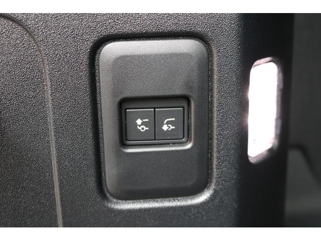 ディフェンダー １１０Ｘ－ダイナミックＳＥ　Ｄ３００　ワンオーナー　ブラックエクステリアパック　エアサスペンションパック　黒革シート　レーンキープ　ＢＳＭ　ＤＡ　ＴＶ　３６０°カメラ　シートヒーター　パノラマサンルーフ　Ｆ．Ｒセンサー　メリディアン（29枚目）