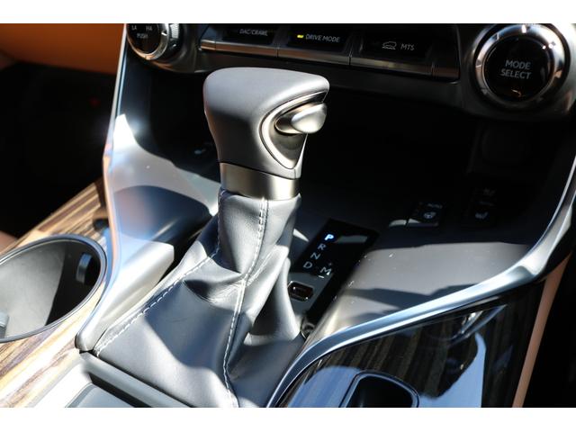 ＬＸ ＬＸ６００　ワンオーナー　Ｒエンターテイメント　マークレビンソン　デジタルインナーミラー　クールボックス　ＨＵＤ　ＢＳＭ　セーフティシステムプラス　茶革　シートヒーター　エアシート（24枚目）