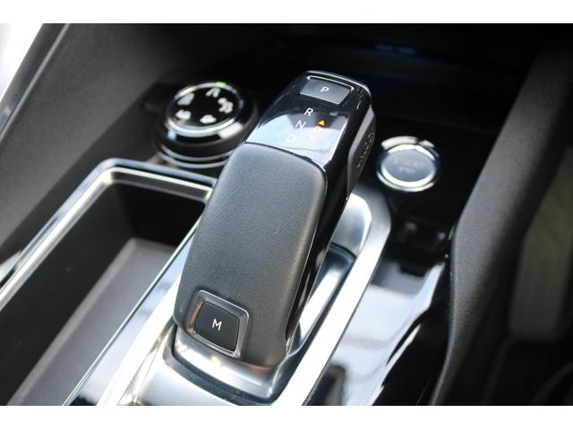 ３００８ ＧＴライン　デビューエディション　ワンオーナー　パノラマサンルーフ　純正ナビ　フルセグＴＶ　Ｂカメラ　クルコン　ＢＳＭ　パワーバックドア（20枚目）