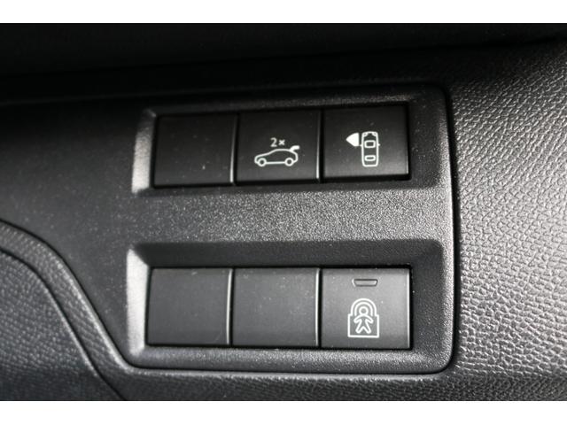 ３００８ ＧＴライン　デビューエディション　ワンオーナー　パノラマサンルーフ　純正ナビ　フルセグＴＶ　Ｂカメラ　クルコン　ＢＳＭ　パワーバックドア（26枚目）