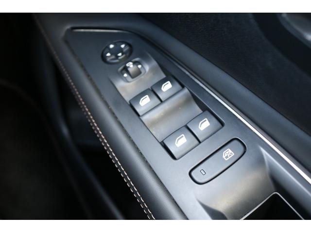 ３００８ ＧＴライン　デビューエディション　ワンオーナー　パノラマサンルーフ　純正ナビ　フルセグＴＶ　Ｂカメラ　クルコン　ＢＳＭ　パワーバックドア（27枚目）