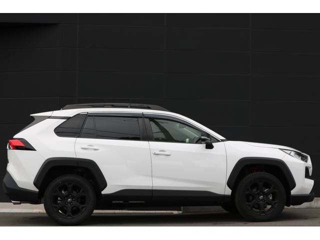 RAV4 アドベンチャー オフロードパッケージII ワンオーナー 禁煙車 純正DA パノラマビュー フルセグTV ETC プリクラ 黒革エアシート シートヒーター メモリ付きパワーシート BSM クルコン クリアランスソナー ルーフレール(12枚目)