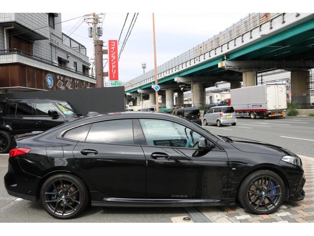 2シリーズ 218dグランクーペ Mスポーツ MスポーツプラスPKG Mスポーツシート Mスポーツブルーキャリパー OP18インチAW 純正ナビ Bカメラ ドライビングアシスト コンフォートアクセス(6枚目)