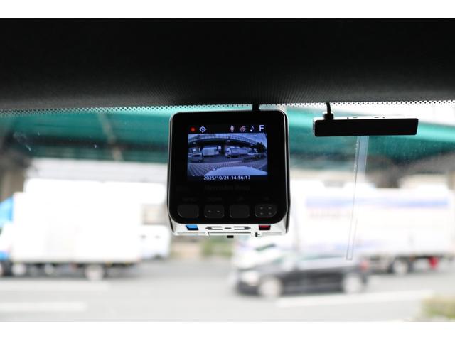 Gクラス G350d ワンオーナー ラグジュアリーPKG サンルーフ レーダーセーフティPKG ブルメスターサウンド 黒革シート カロッツェリアフリップダウンモニター(24枚目)