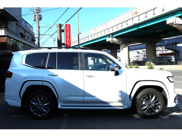 ランドクルーザー ZX ワンオーナー モデリスタエアロ Rエンターテイメント JBL クールボックス 寒冷地仕様 電動Rデフロック 空気圧警報 ブラックルーフレール ベージュ革シート(6枚目)