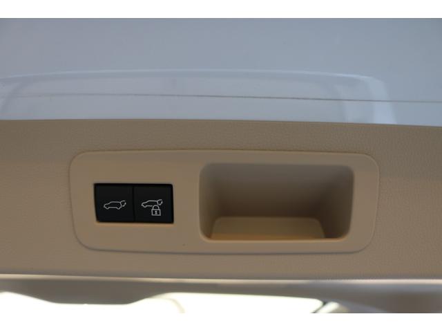 ランドクルーザー ZX ワンオーナー モデリスタエアロ Rエンターテイメント JBL クールボックス 寒冷地仕様 電動Rデフロック 空気圧警報 ブラックルーフレール ベージュ革シート(17枚目)