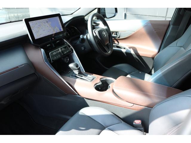 ハリアー 　ワンオーナー　禁煙車　モデリスタエアロ（Ｆ／Ｓ／Ｒ）　デジミラ　黒ハーフレザー　Ｂカメラ　純正ナビ　フルセグＴＶ　クリアランスソナー　ＢＳＭ　プリクラ　レーンキープ　パワーシート　パワーバックドア（17枚目）