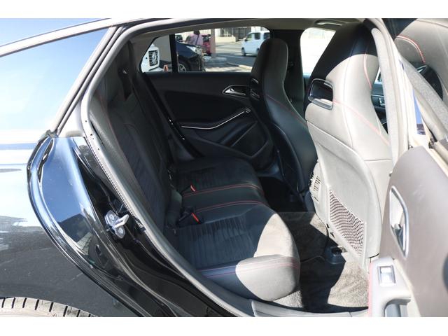 ＣＬＡクラス シューティングブレーク ＣＬＡ１８０　シューティングブレーク　ＡＭＧスタイル　パノラマスライディングルーフ　レーダーセーフティＰＫＧ　パワーバックドア　純正ナビ　フルセグＴＶ　Ｂカメラ（13枚目）