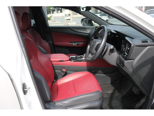 ＮＸ ＮＸ２５０　バージョンＬ　ワンオーナー　純正ナビ　フルセグ　赤革シート　ルーフレール　パワーバックドア　ＬＥＤヘッド　ヘッドアップディスプレイ　クルコン　プリクラ　パドルシフト　レーンキープ　ＢＳＭ　デジミラ　ハンドルヒーター（12枚目）