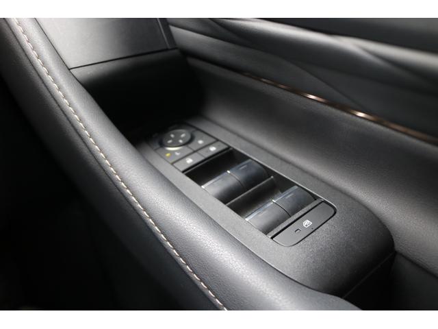 アルファード Ｚ　ワンオーナー　純正ナビ　フルセグ　黒革シート　フリップダウンモニター　両側パワスラ　パワーバックドア　ユニバーサルステップ　サンルーフ　デジミラ　カラーＨＵＤ　トヨタチームメイト　パノラミックビュー（29枚目）