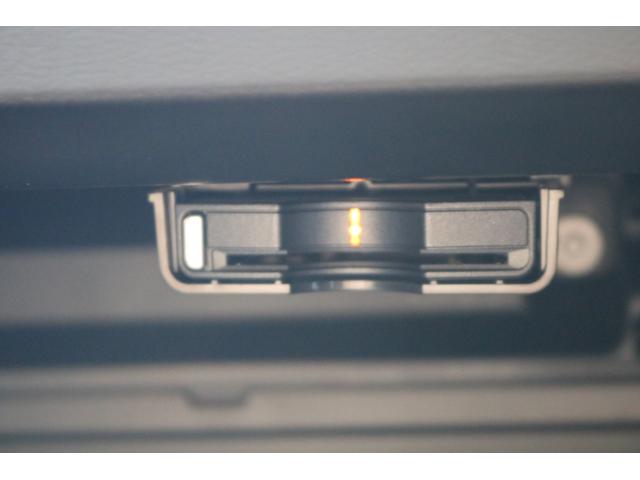 XC40 T4 AWD インスクリプション ワンオーナー 純正ナビ フルセグTV 革シート ルーフレール アラウンドビューモニター 置くだけ充電 ハーマンカードンスピーカー シートヒーター エアシート メモリ付きパワーシート(25枚目)