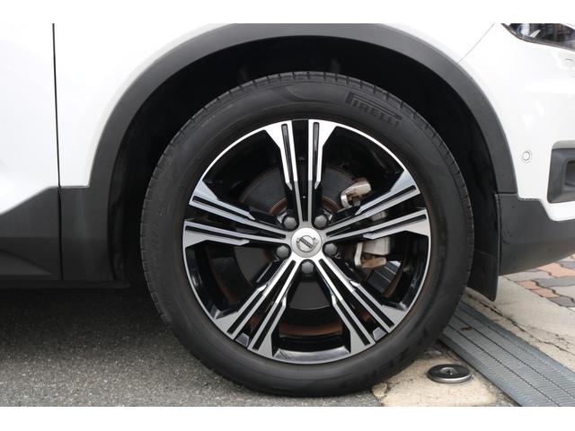 XC40 T4 AWD インスクリプション ワンオーナー 純正ナビ フルセグTV 革シート ルーフレール アラウンドビューモニター 置くだけ充電 ハーマンカードンスピーカー シートヒーター エアシート メモリ付きパワーシート(33枚目)