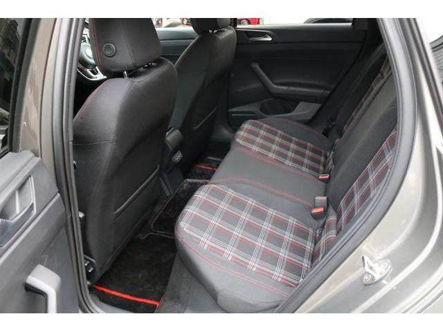 ポロGTI ベースグレード ワンオーナー 禁煙車 純正ナビ フルセグTV バックカメラ プリクラッシュセーフティー レーンキープ BSM パドルシフト バーチャルコックピット クリアランスソナー スマートキー2個(15枚目)