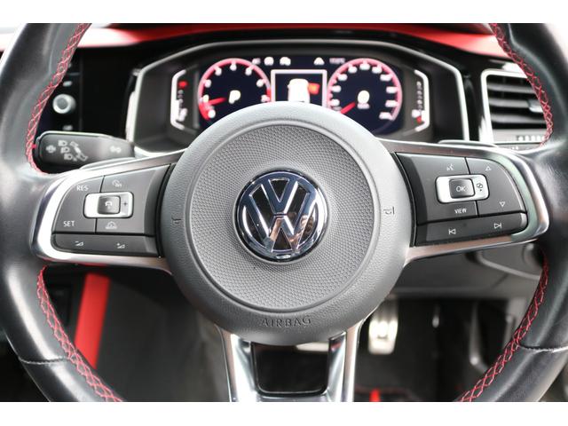 ポロGTI ベースグレード ワンオーナー 禁煙車 純正ナビ フルセグTV バックカメラ プリクラッシュセーフティー レーンキープ BSM パドルシフト バーチャルコックピット クリアランスソナー スマートキー2個(17枚目)