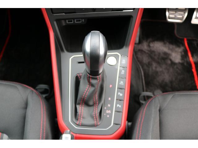 ポロGTI ベースグレード ワンオーナー 禁煙車 純正ナビ フルセグTV バックカメラ プリクラッシュセーフティー レーンキープ BSM パドルシフト バーチャルコックピット クリアランスソナー スマートキー2個(21枚目)