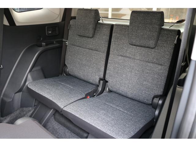 シエンタ ハイブリッドZ ワンオーナー 禁煙車 純正10.5型ナビ フルセグTV クルコン パノラミックビューモニター 両側パワースライドドア バックカメラ LEDヘッドライト セーフティセンス BSM レーンキープ(17枚目)