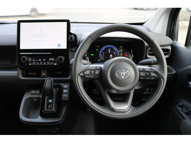 シエンタ ハイブリッドZ ワンオーナー 禁煙車 純正10.5型ナビ フルセグTV クルコン パノラミックビューモニター 両側パワースライドドア バックカメラ LEDヘッドライト セーフティセンス BSM レーンキープ(18枚目)