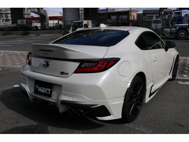 ＧＲ８６ ＲＺ　ワンオーナー　禁煙車　純正ナビ　ＴＲＤフルエアロ　ＴＲＤマフラー　トランクスポイラー　ハーフレザーシート　シートヒーター　クルーズコントロール　フルセグＴＶ　バックカメラ（7枚目）