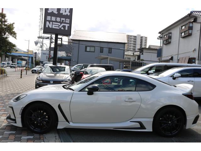 ＧＲ８６ ＲＺ　ワンオーナー　禁煙車　純正ナビ　ＴＲＤフルエアロ　ＴＲＤマフラー　トランクスポイラー　ハーフレザーシート　シートヒーター　クルーズコントロール　フルセグＴＶ　バックカメラ（8枚目）