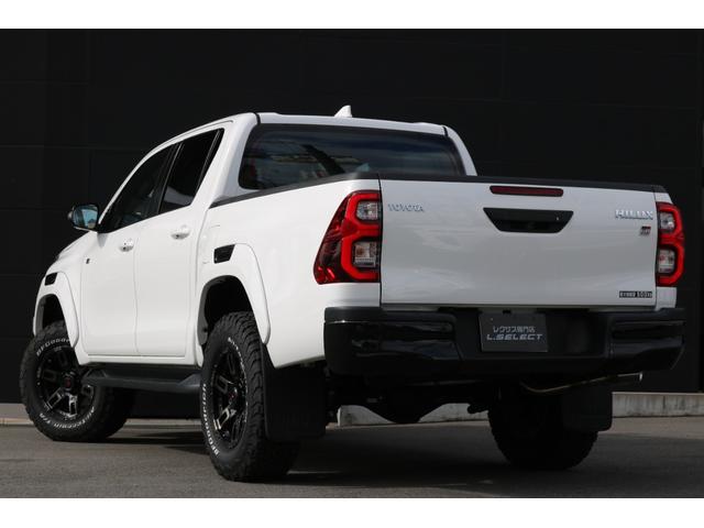 ハイラックス Ｚ　ＧＲスポーツ　禁煙車　純正ナビ　パノラマビュー　アルパインデジミラ　レッドキャリパー　ベッドライナー　レーンキープ　クルコン　ＬＥＤヘッド　エムクライム１７インチＡＷ　エムクライムサイド出しマフラー（8枚目）