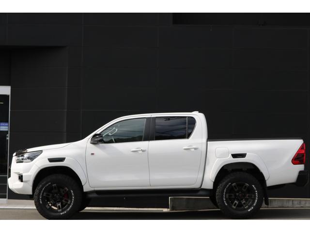 ハイラックス Ｚ　ＧＲスポーツ　禁煙車　純正ナビ　パノラマビュー　アルパインデジミラ　レッドキャリパー　ベッドライナー　レーンキープ　クルコン　ＬＥＤヘッド　エムクライム１７インチＡＷ　エムクライムサイド出しマフラー（11枚目）