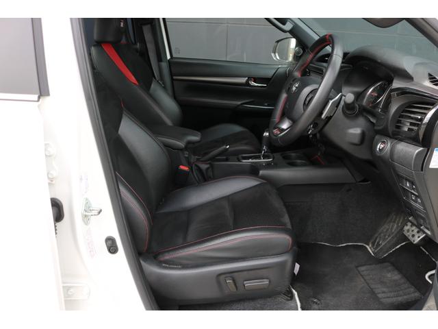 ハイラックス Ｚ　ＧＲスポーツ　禁煙車　純正ナビ　パノラマビュー　アルパインデジミラ　レッドキャリパー　ベッドライナー　レーンキープ　クルコン　ＬＥＤヘッド　エムクライム１７インチＡＷ　エムクライムサイド出しマフラー（14枚目）