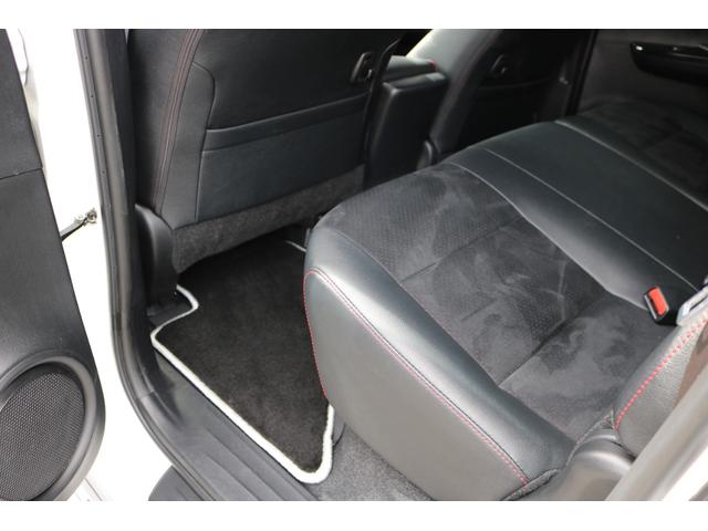 ハイラックス Ｚ　ＧＲスポーツ　禁煙車　純正ナビ　パノラマビュー　アルパインデジミラ　レッドキャリパー　ベッドライナー　レーンキープ　クルコン　ＬＥＤヘッド　エムクライム１７インチＡＷ　エムクライムサイド出しマフラー（21枚目）