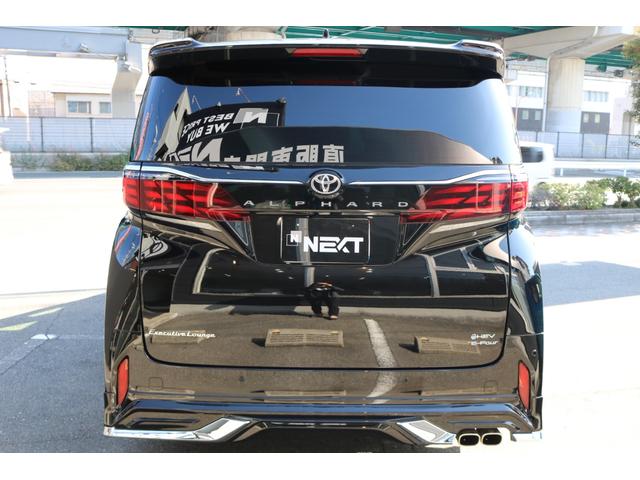 アルファードハイブリッド エグゼクティブラウンジ ワンオーナー 禁煙車 純正ナビ フルセグTV モデリスタフルエアロ トヨタチームメイト パノラミックビューモニター ユニバーサルステップ ベージュ革シート JBLサウンド フリップダウンモニター(9枚目)