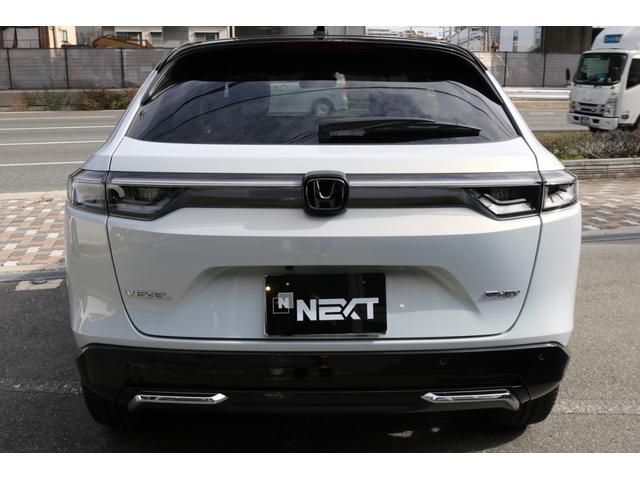 ヴェゼル e:HEV PLaY 禁煙車 ホンダセンシング 純正ナビ パノラミックビューモニター パノラマルーフ ハーフレザーシート ツートンルーフ パワーバックドア BSM クリアランスソナー ハーフレザーシート シートヒーター(8枚目)