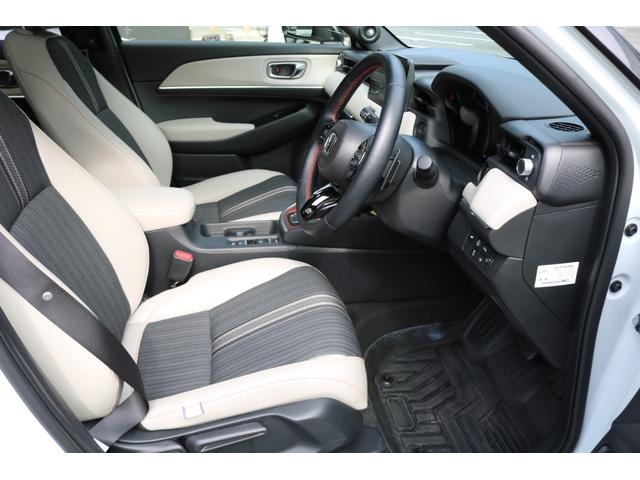 ヴェゼル e:HEV PLaY 禁煙車 ホンダセンシング 純正ナビ パノラミックビューモニター パノラマルーフ ハーフレザーシート ツートンルーフ パワーバックドア BSM クリアランスソナー ハーフレザーシート シートヒーター(14枚目)