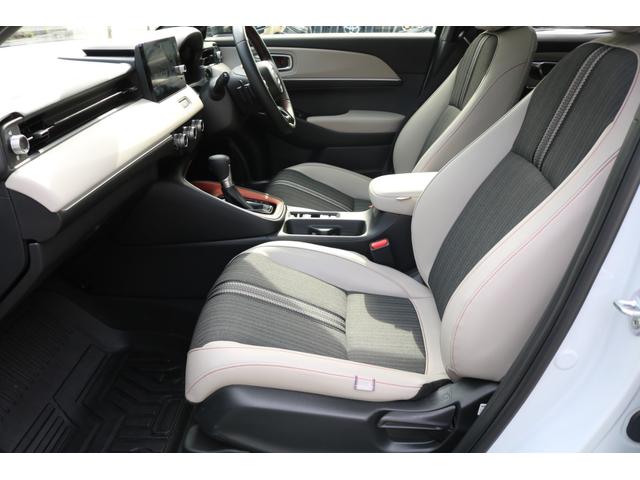 ヴェゼル e:HEV PLaY 禁煙車 ホンダセンシング 純正ナビ パノラミックビューモニター パノラマルーフ ハーフレザーシート ツートンルーフ パワーバックドア BSM クリアランスソナー ハーフレザーシート シートヒーター(15枚目)