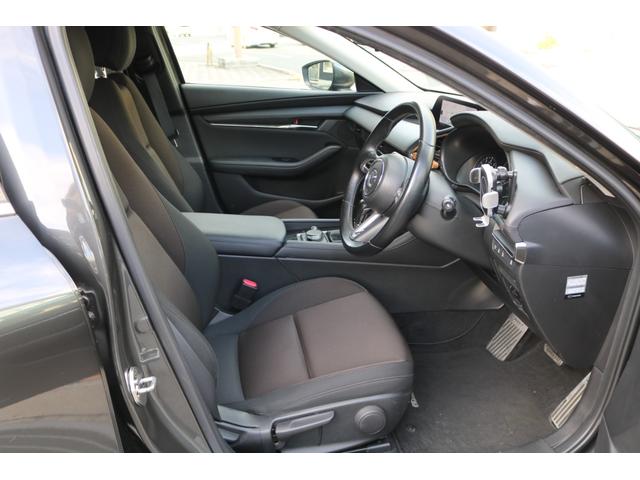 ＭＡＺＤＡ３セダン １５Ｓ　ツーリング　ワンオーナー　禁煙車　純正ナビ　フルセグＴＶ　ヘッドアップディスプレイ　ＬＥＤヘッド　クルコン　Ｂカメラ　ＢＳＭ　アイストップ　パーキングサポート　スマートブレーキサポート　　パワーバックドア（12枚目）